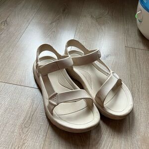 Teva Hurricane Drift